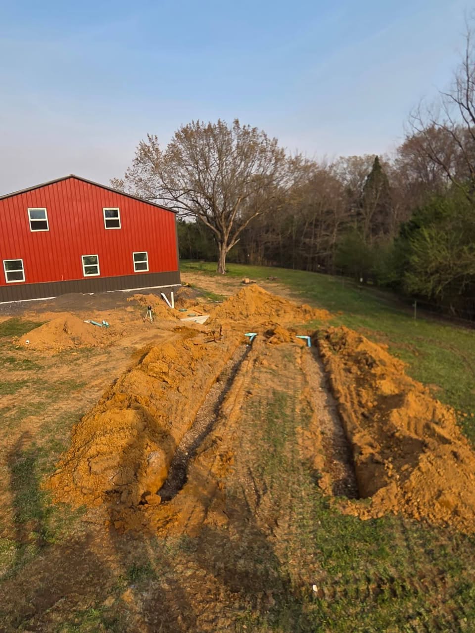 Nebo Earthworks excavator working a septic dig